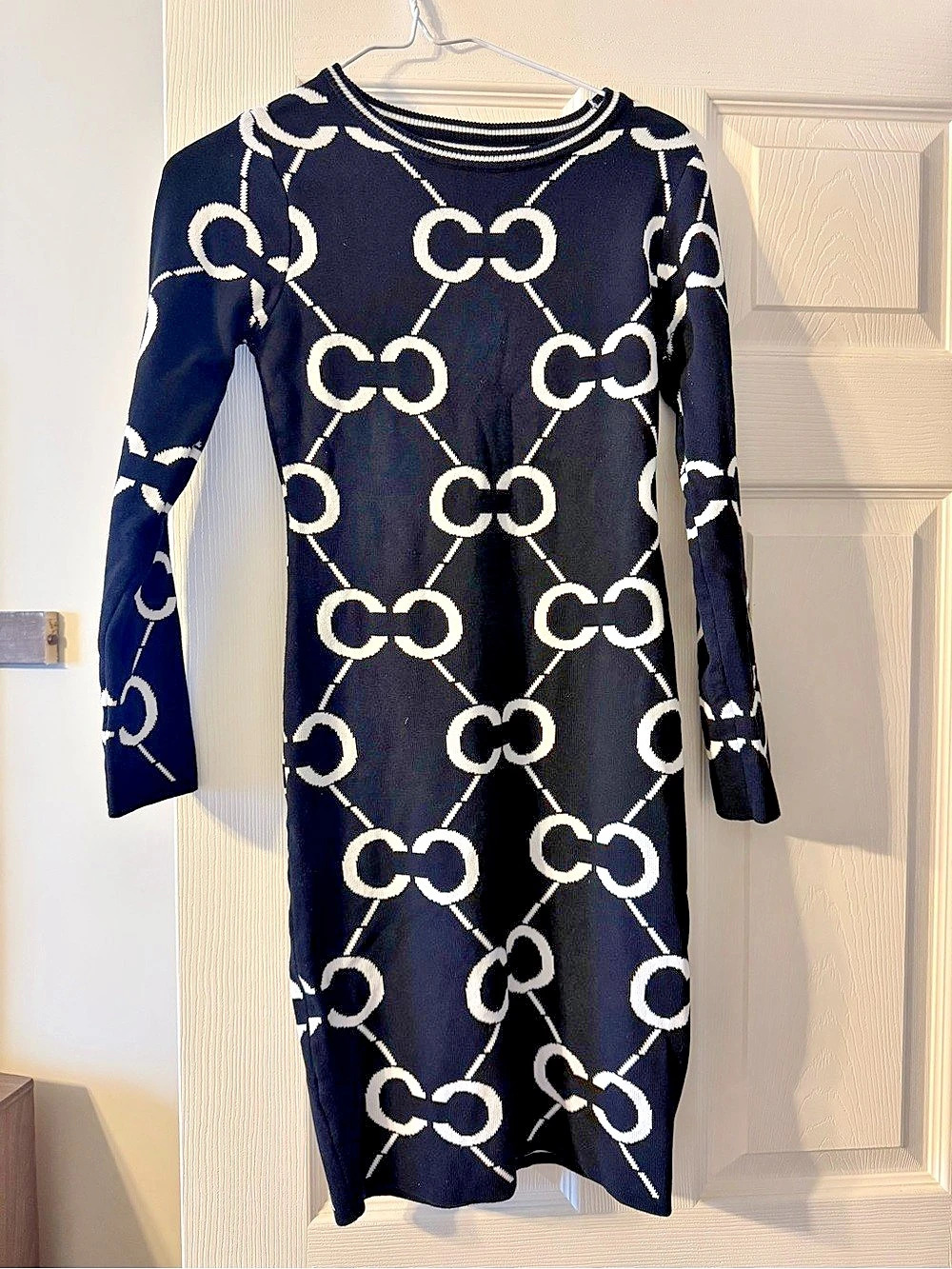 Black & White Long Sleeve Mini Dress Like New